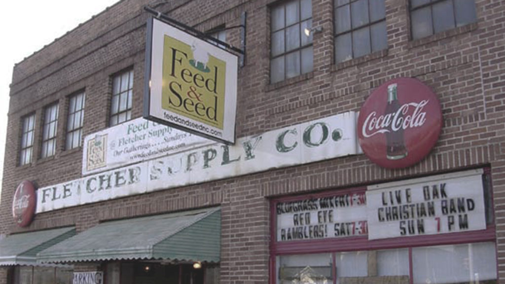 feed & seed building